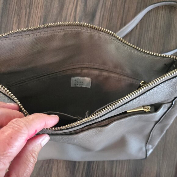 A NEW DAY Taupe Pebbled Faux Leather Cross Body NWOT - Picture 6 of 9
